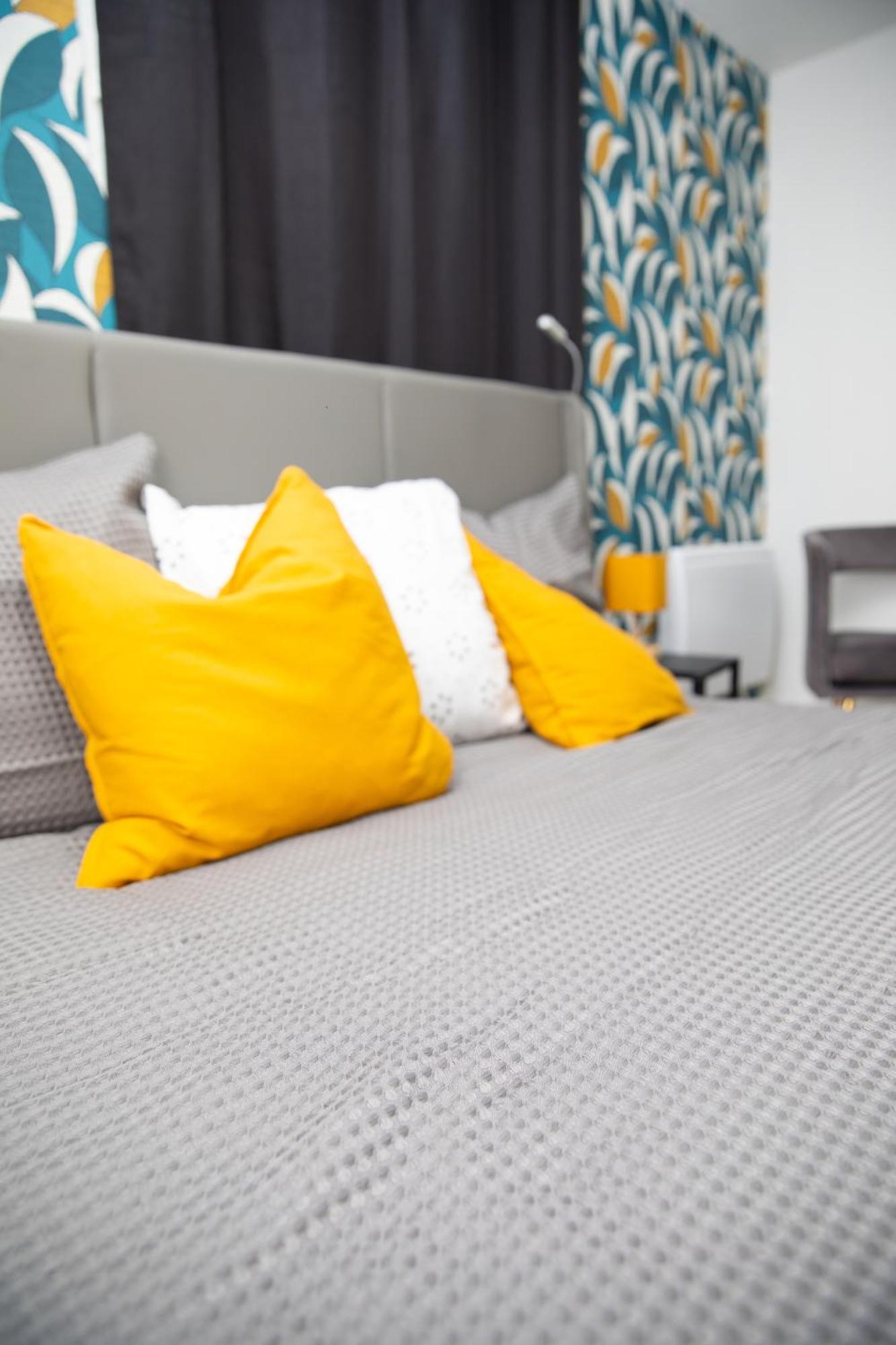 Le Relax Place - Metro 5 Bobigny Eksteriør bilde